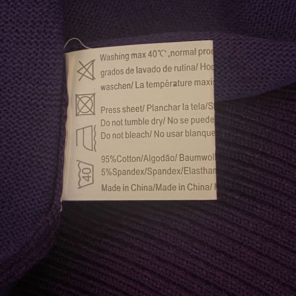 🎈NWT Yawove Purple Turtleneck  Sweater Top Size  Small - Picture 8 of 8